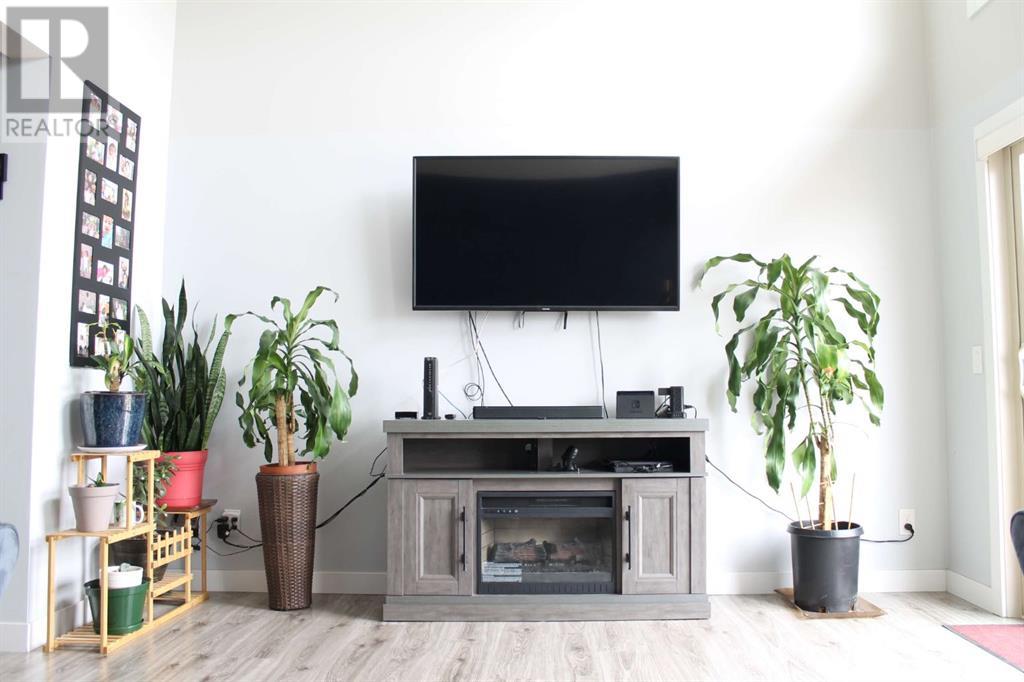 Single Family House 4 Level for Sale in  Sage Hill Grove NW Sage Hill Calgary 