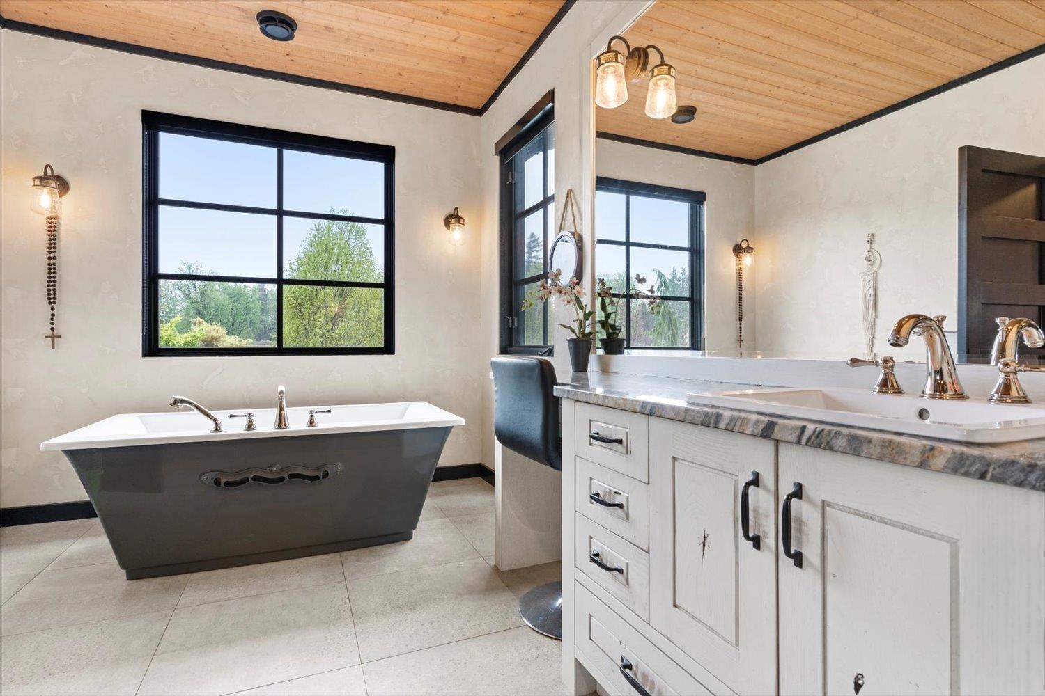 30736 BURGESS AVENUE, Abbotsford
