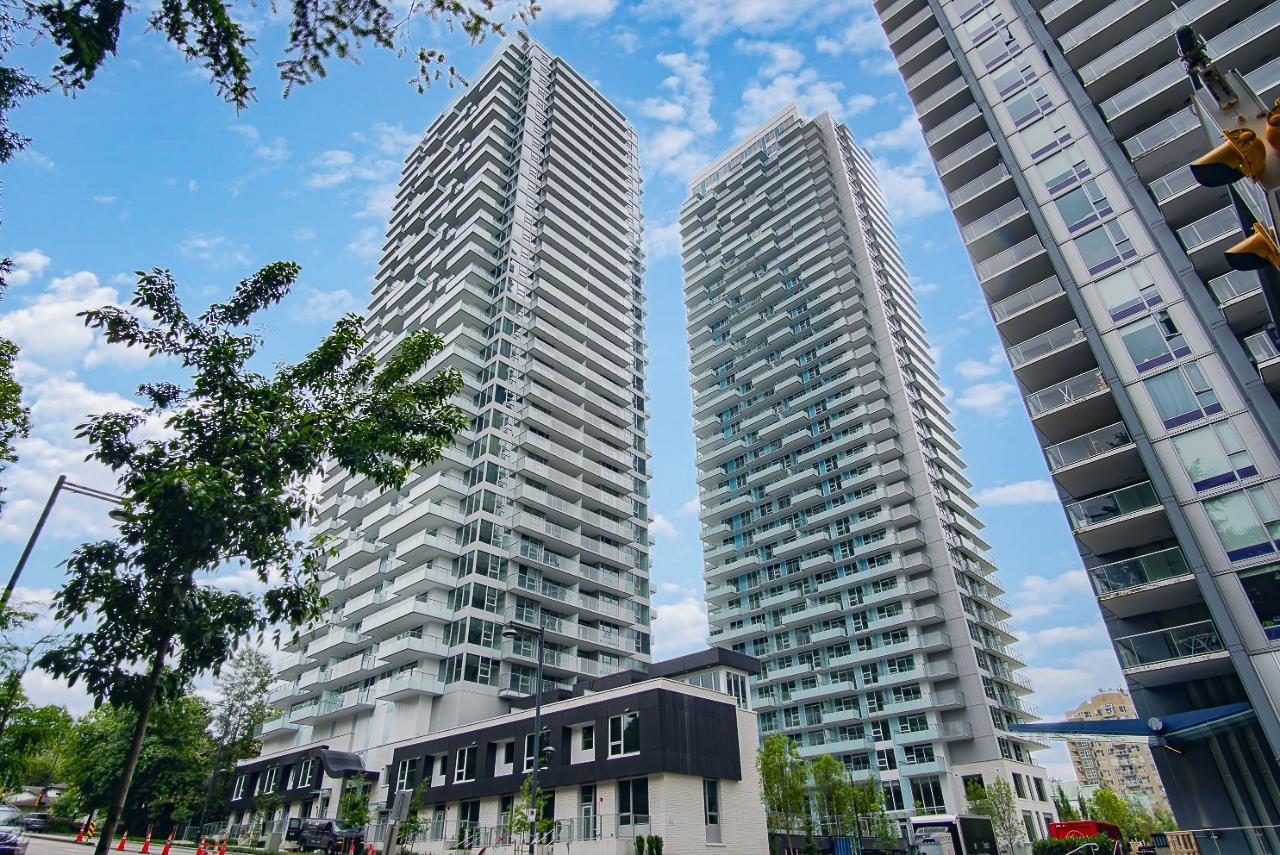 Photo 1 of 2511 13778 100 Avenue, Surrey BC