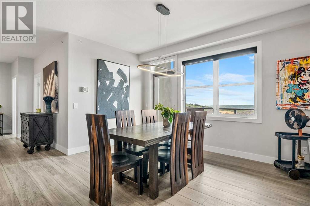 Single Family House for Sale in    Avenue SW Springbank Hill Calgary 