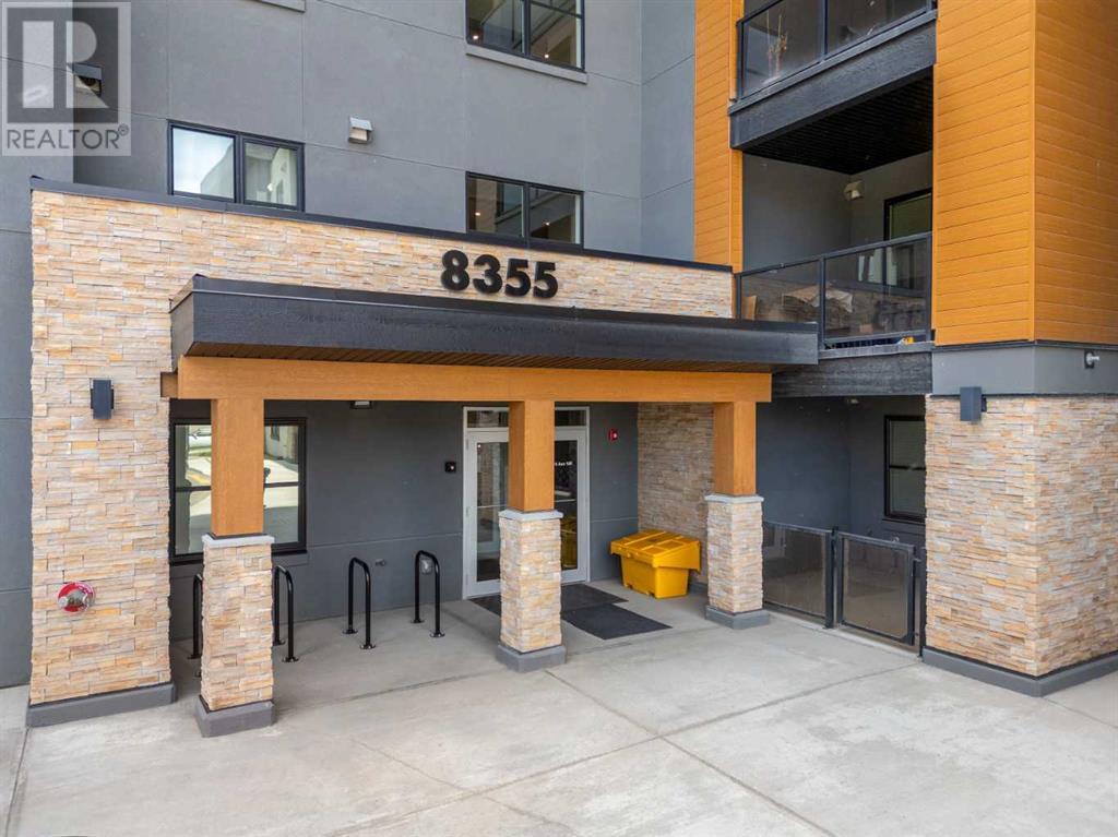Single Family House for Sale in    Avenue SW Springbank Hill Calgary 