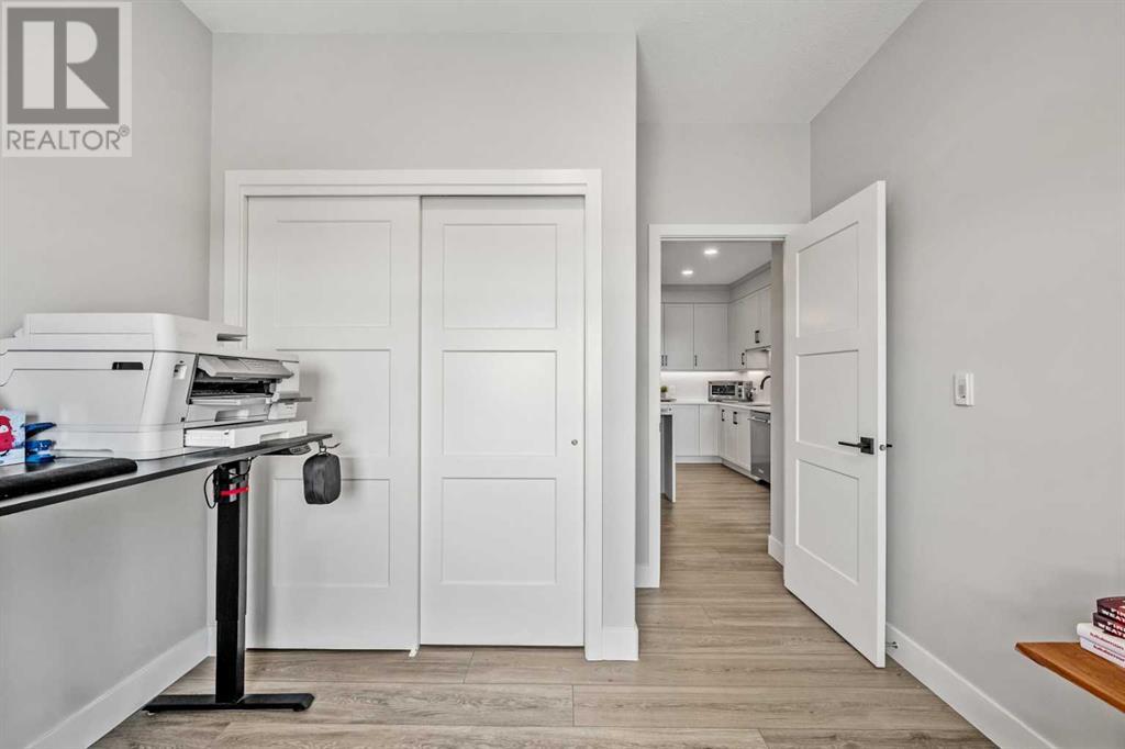 Single Family House for Sale in    Avenue SW Springbank Hill Calgary 