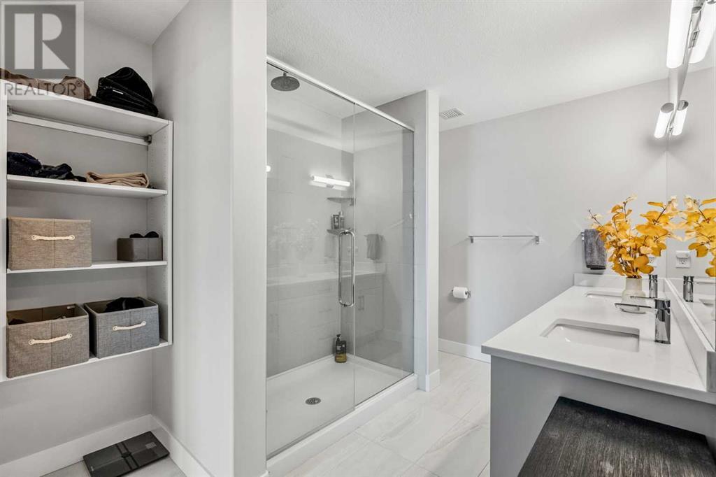 Single Family House for Sale in    Avenue SW Springbank Hill Calgary 
