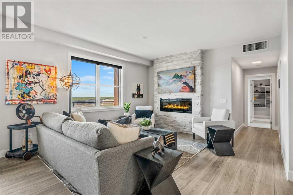 Single Family House for Sale in    Avenue SW Springbank Hill Calgary 