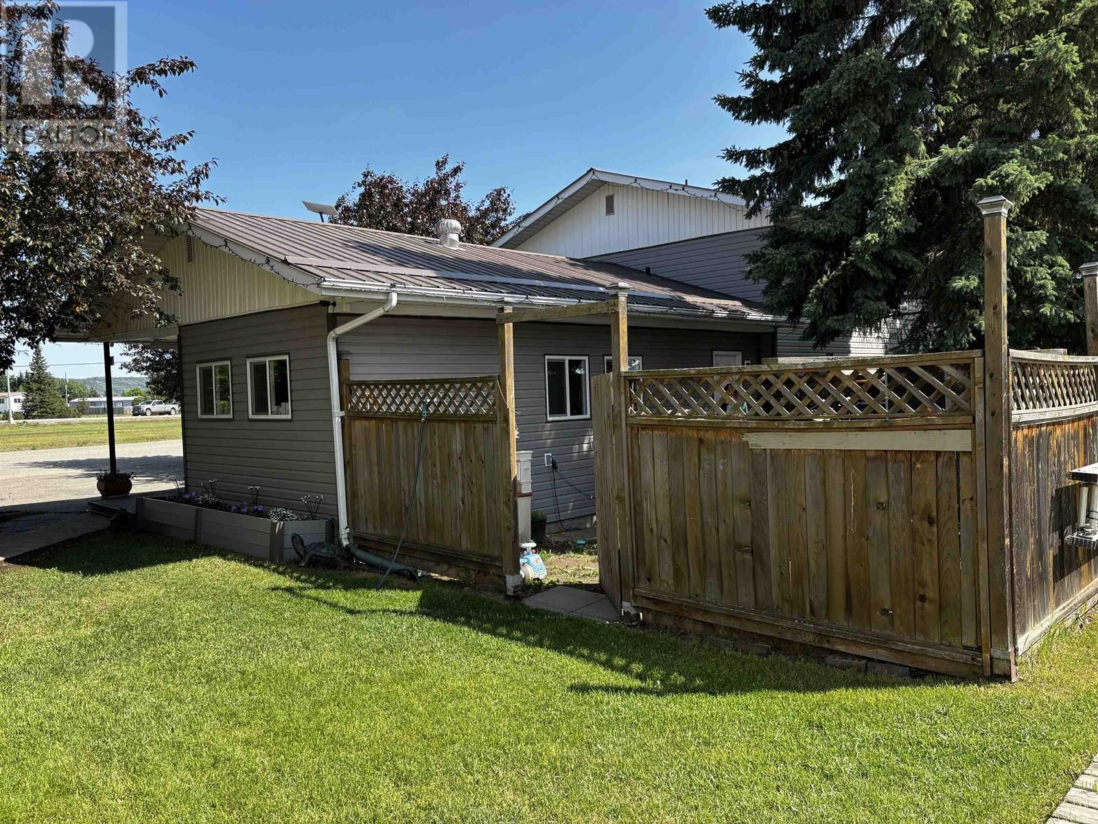 Photo 33 of 10034 100 Street, Taylor BC