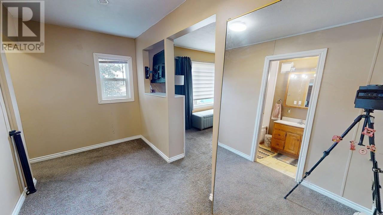 Photo 11 of 10034 100 Street, Taylor BC