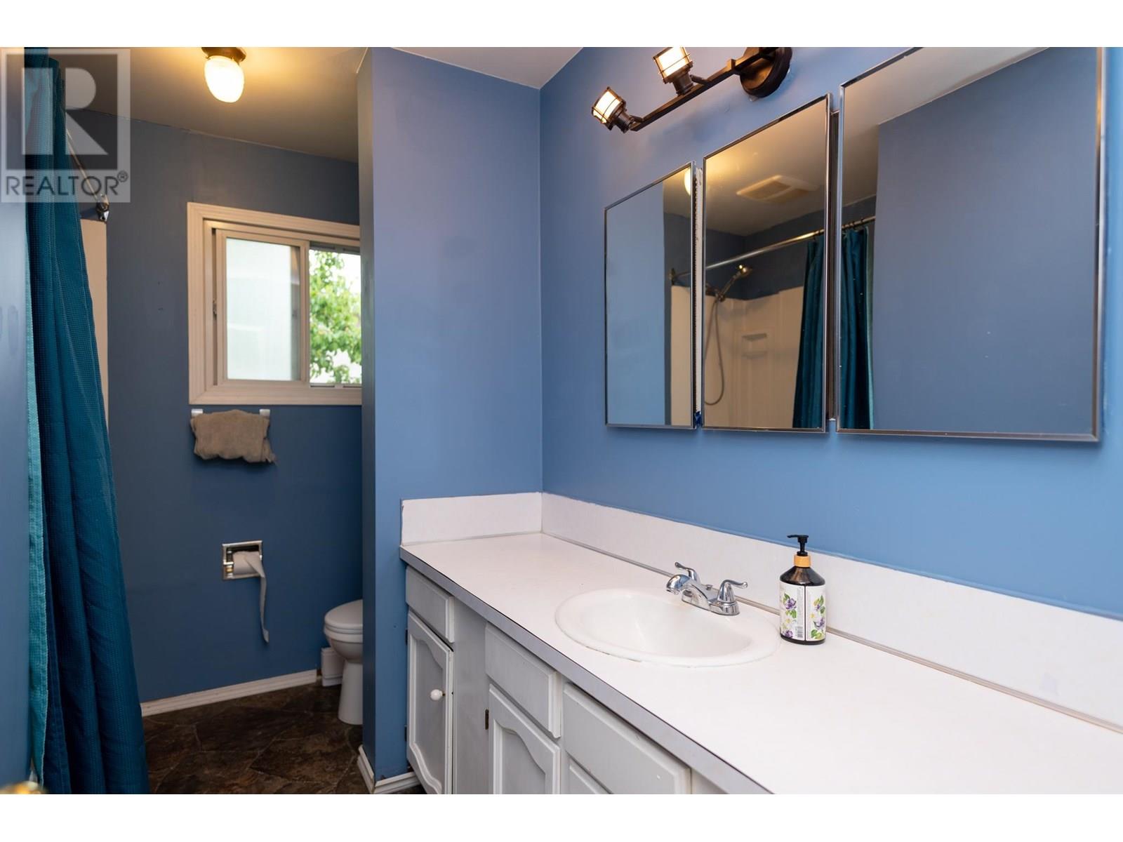 Photo 33 of 4090 15th Avenue, Prince George BC
