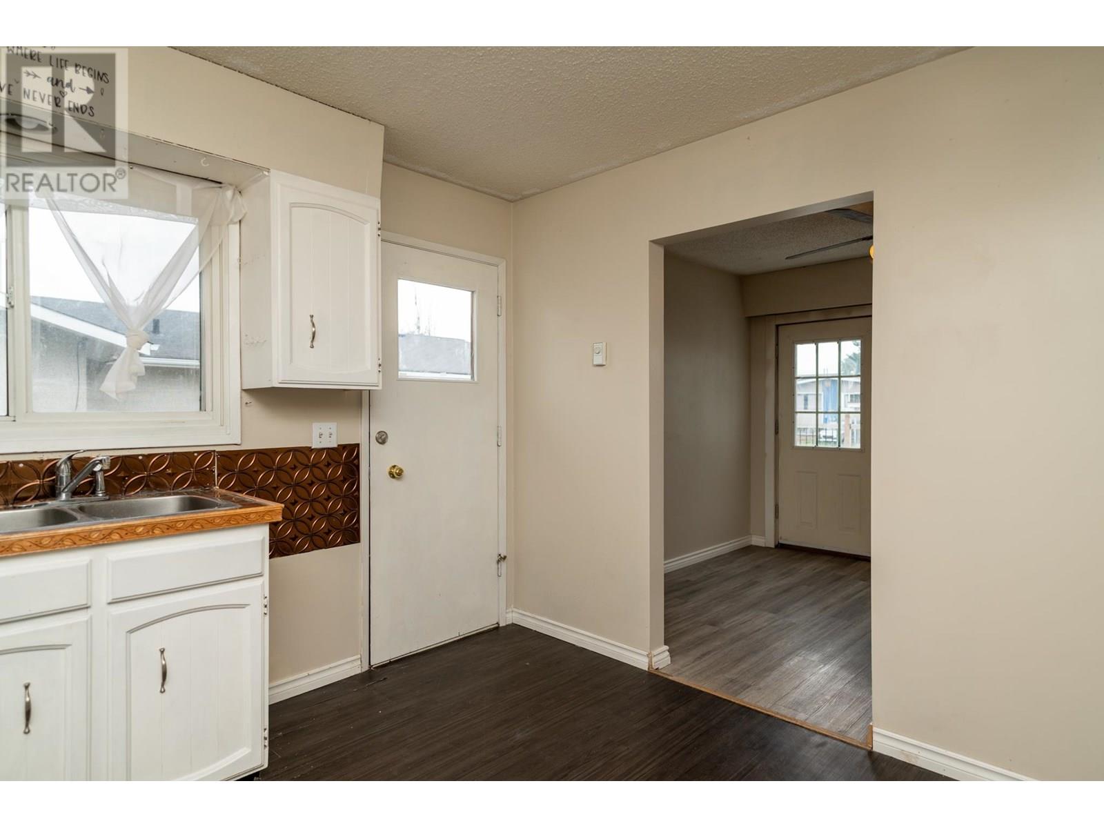 Photo 24 of 4090 15th Avenue, Prince George BC