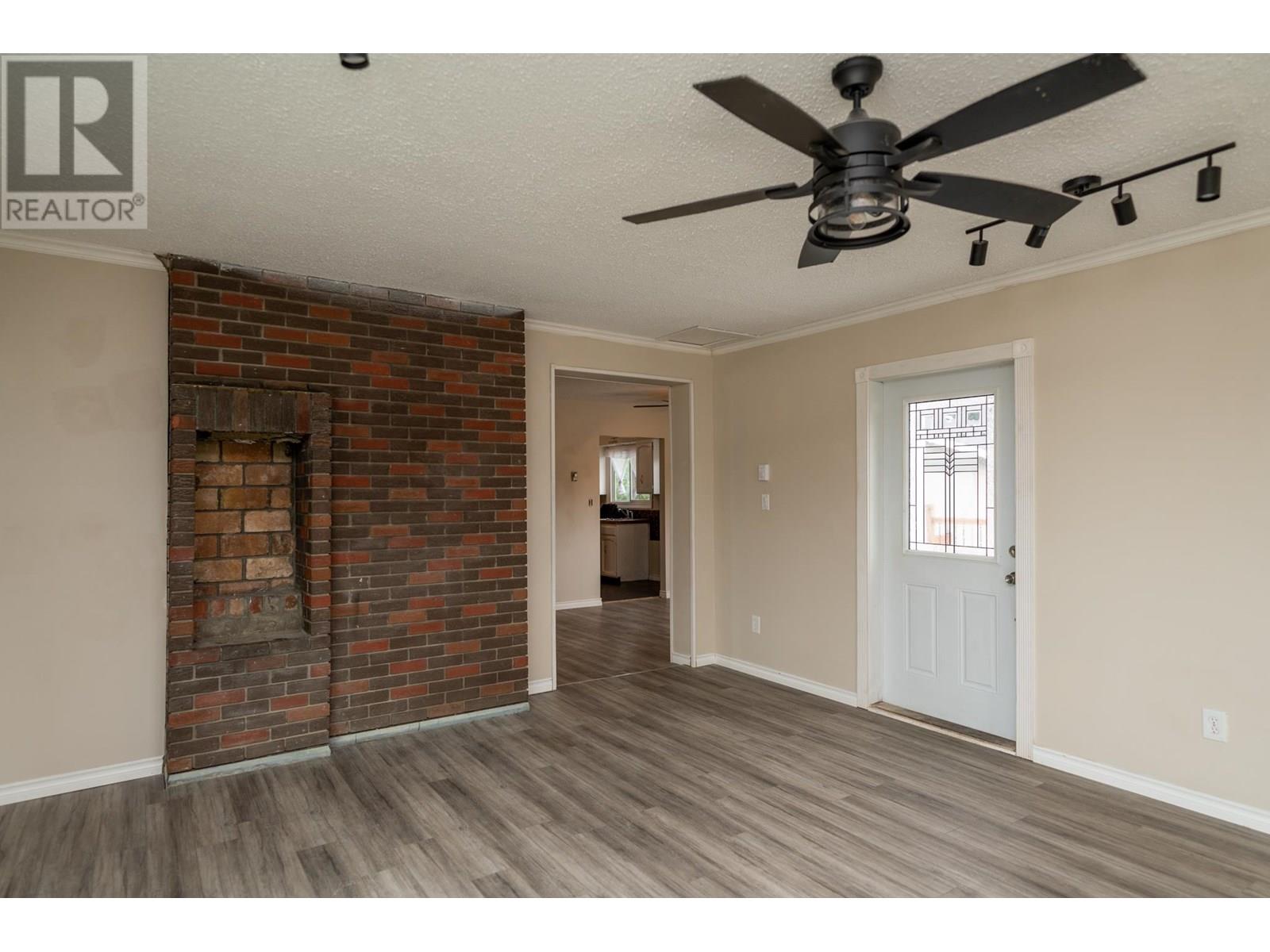 Photo 11 of 4090 15th Avenue, Prince George BC