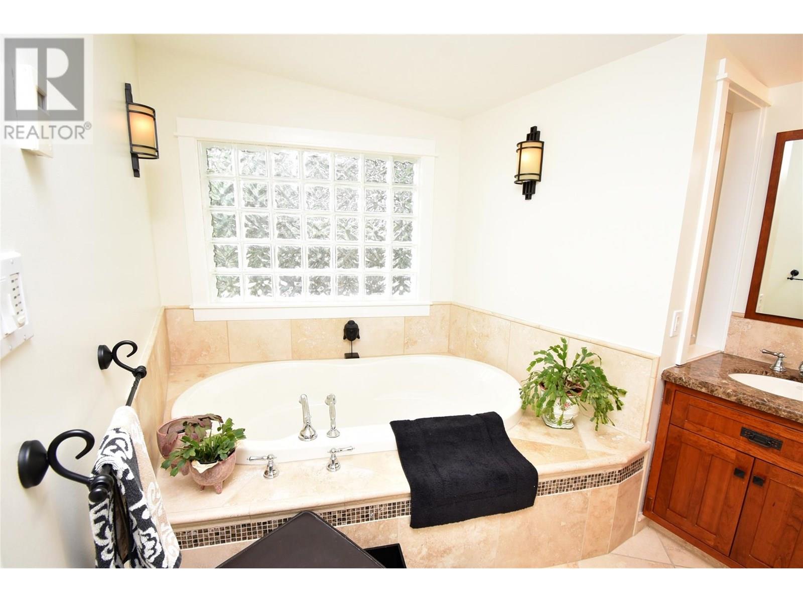 9003 Cherry Lane, Coldstream