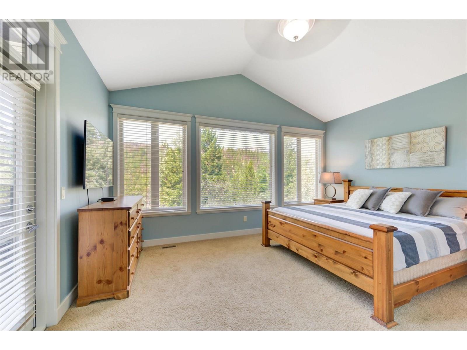  1173 Peak Point Drive, West Kelowna