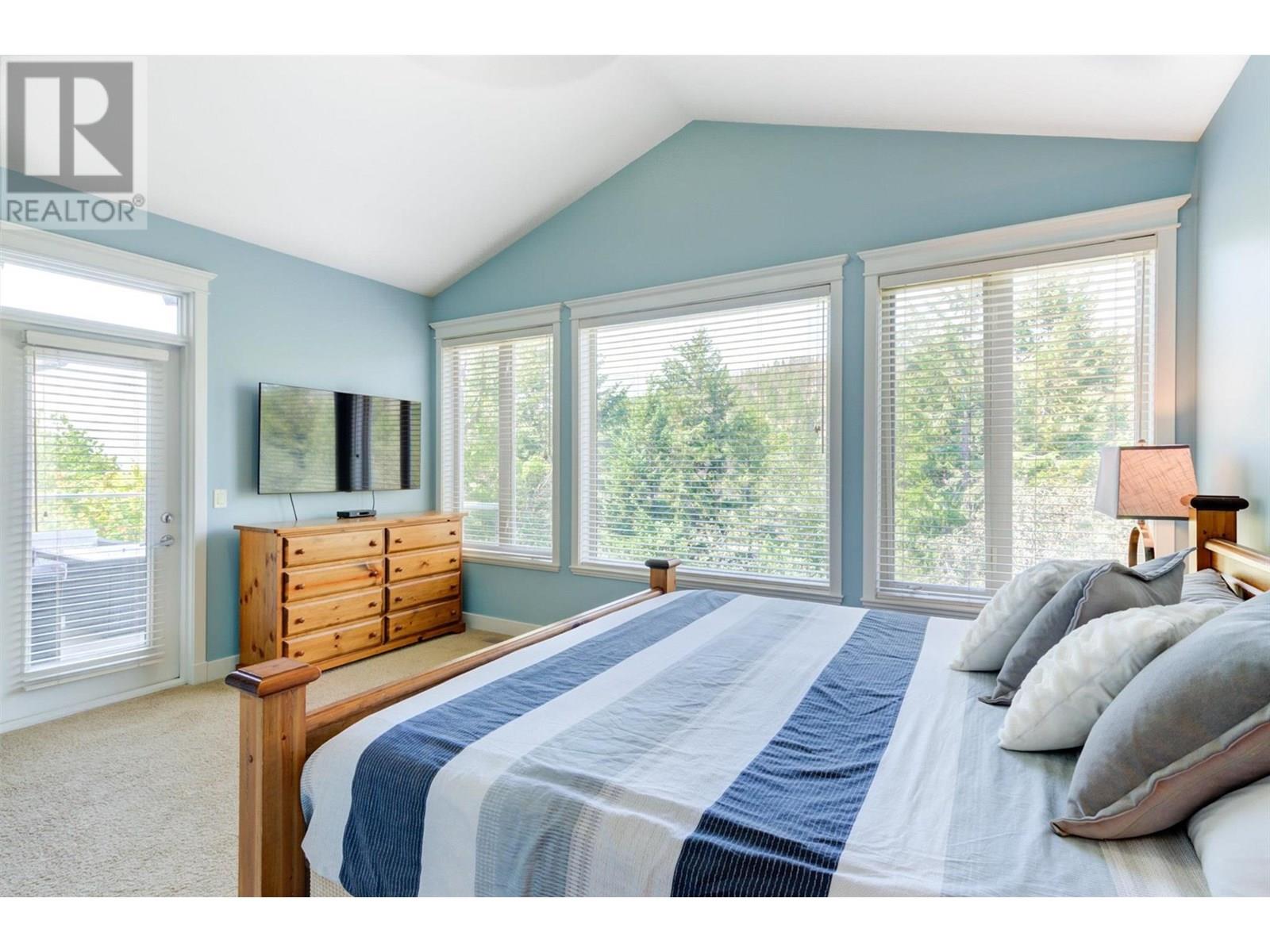  1173 Peak Point Drive, West Kelowna