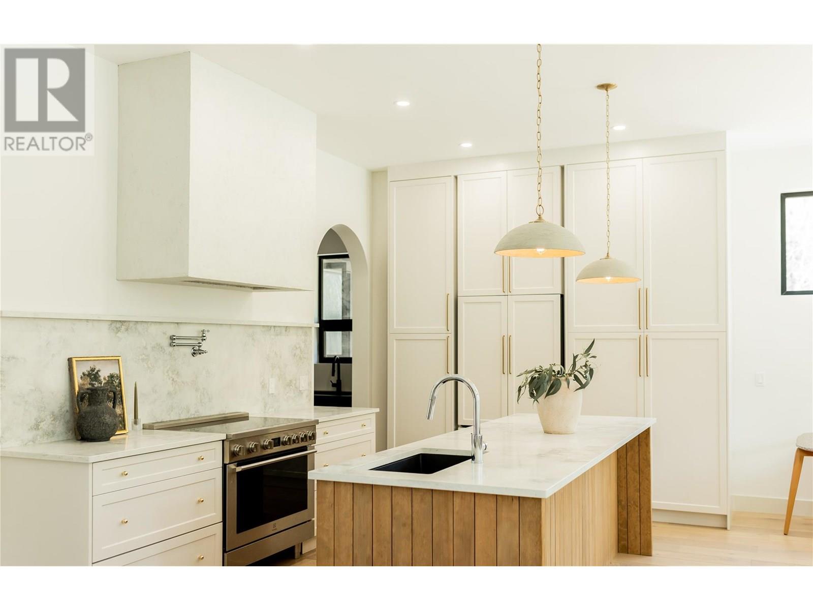 2690 Placer Place, Grand Forks