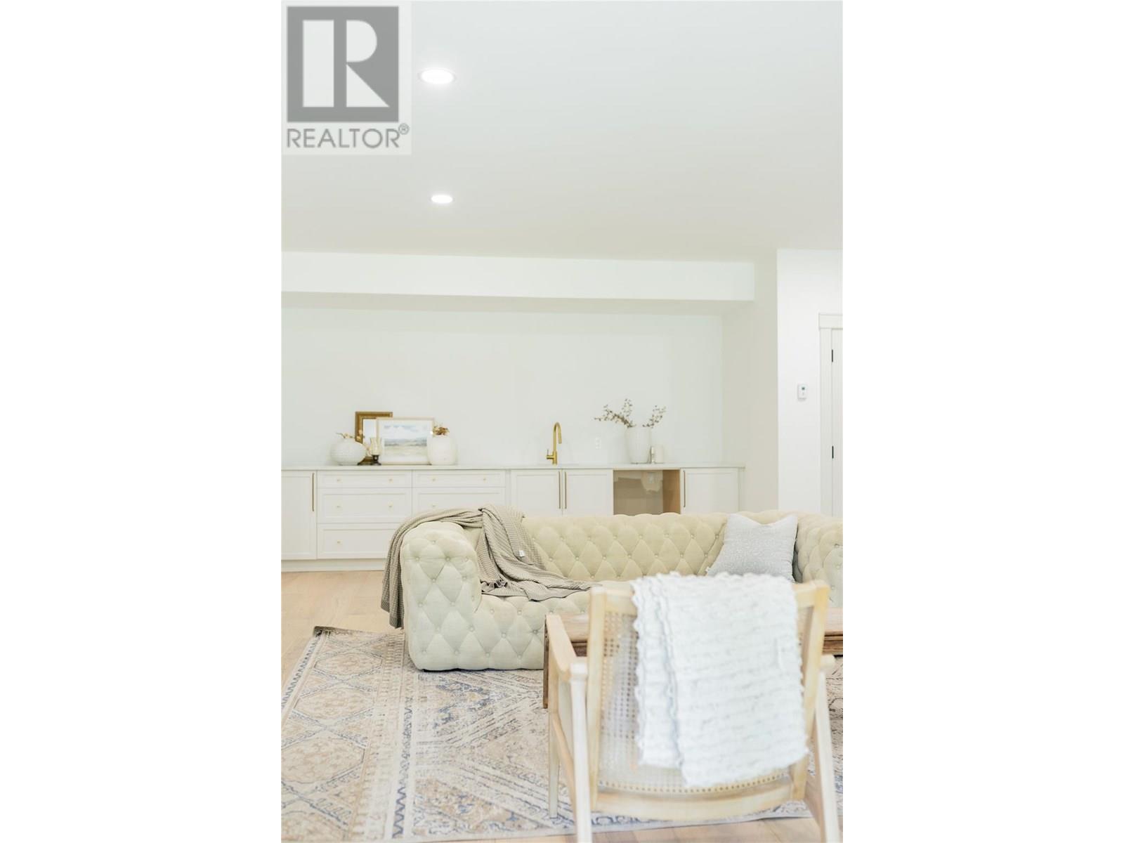 2690 Placer Place, Grand Forks