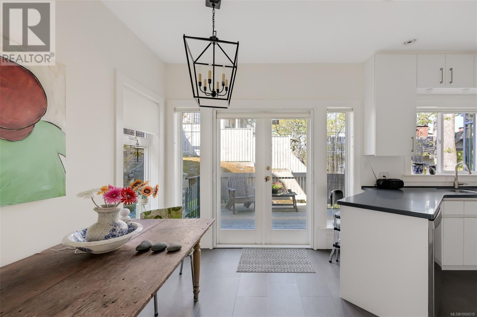 Single Family House Character for Sale in  Verrinder Ave Victoria 