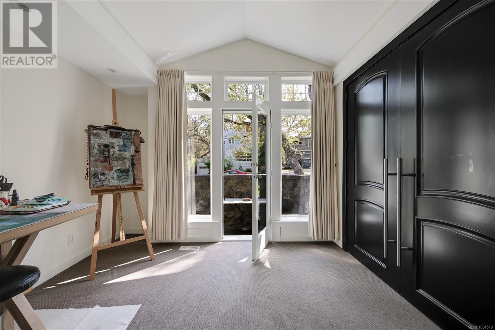 Single Family House Character for Sale in  Verrinder Ave Victoria 