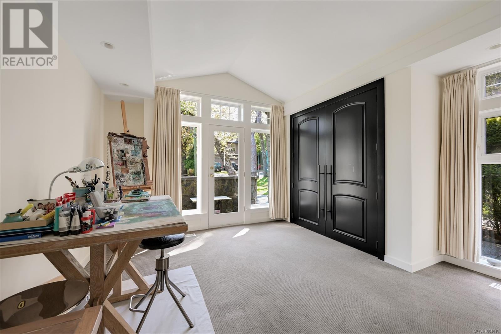 Single Family House Character for Sale in  Verrinder Ave Victoria 