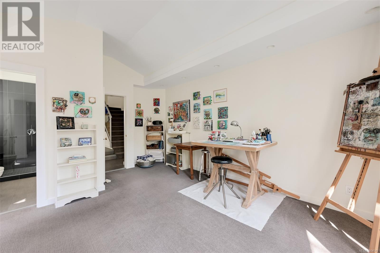 Single Family House Character for Sale in  Verrinder Ave Victoria 
