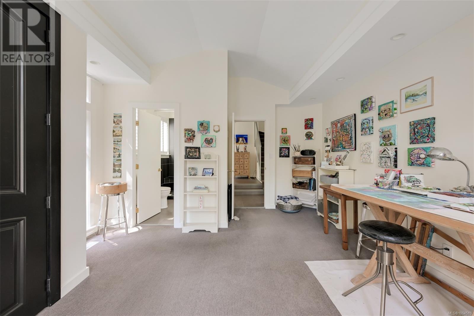 Single Family House Character for Sale in  Verrinder Ave Victoria 