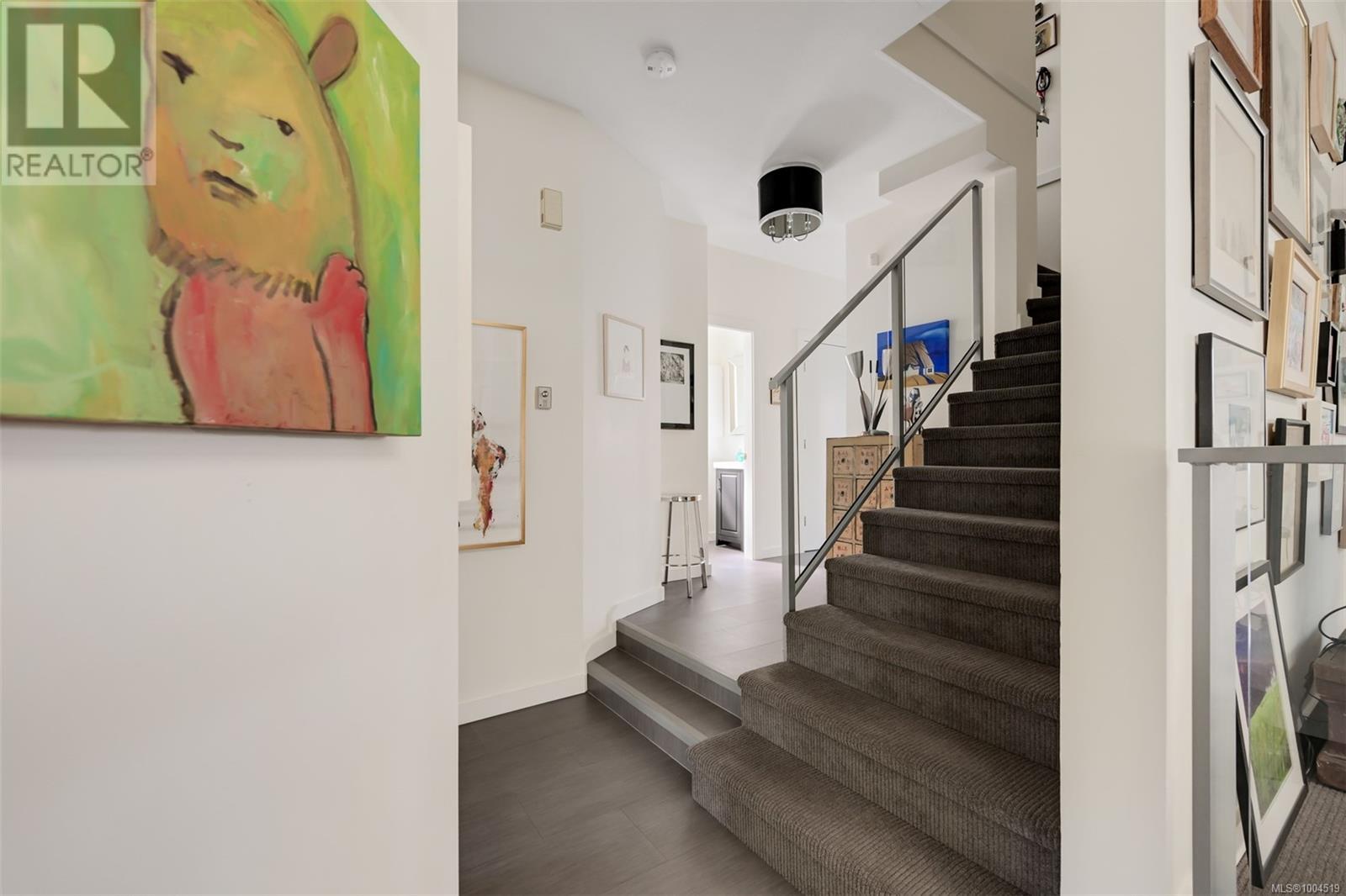 Single Family House Character for Sale in  Verrinder Ave Victoria 