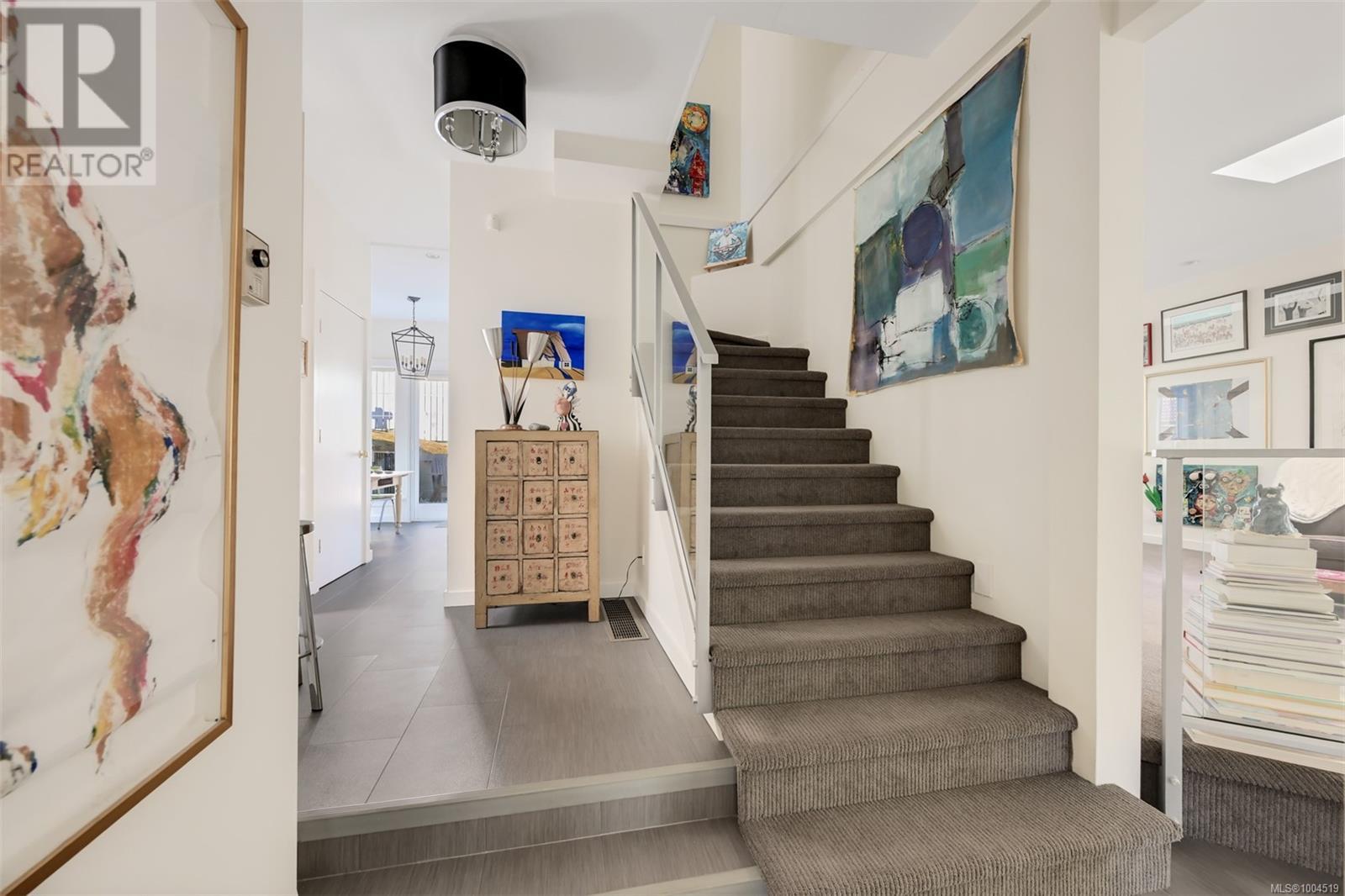 Single Family House Character for Sale in  Verrinder Ave Victoria 