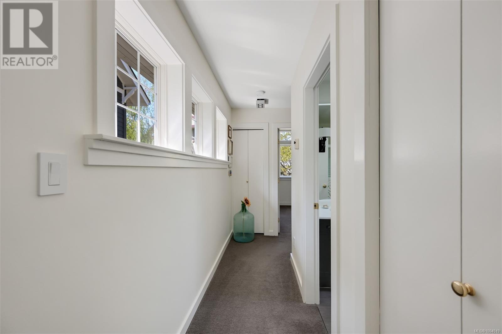 Single Family House Character for Sale in  Verrinder Ave Victoria 