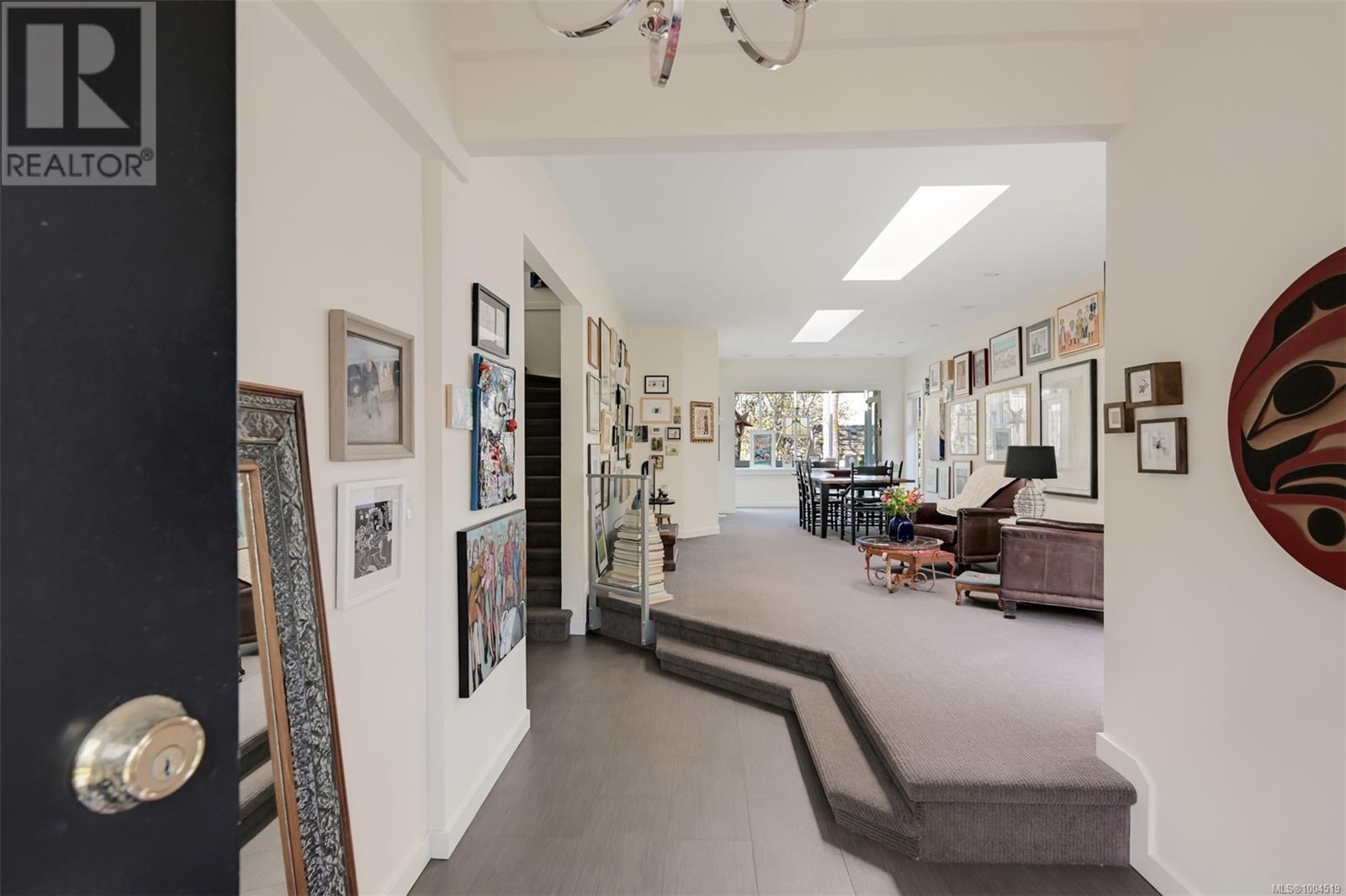 Single Family House Character for Sale in  Verrinder Ave Victoria 
