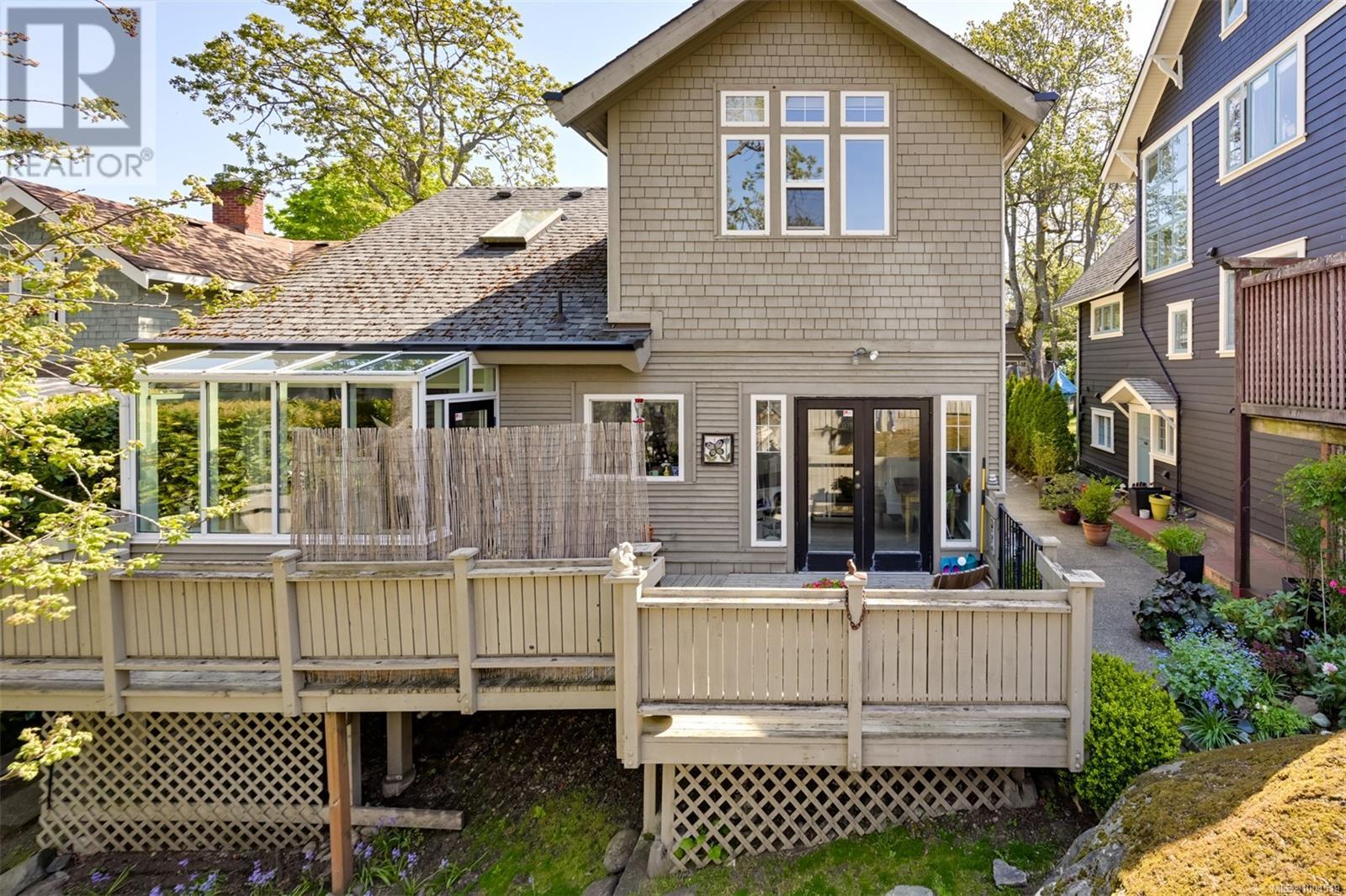 Single Family House Character for Sale in  Verrinder Ave Victoria 