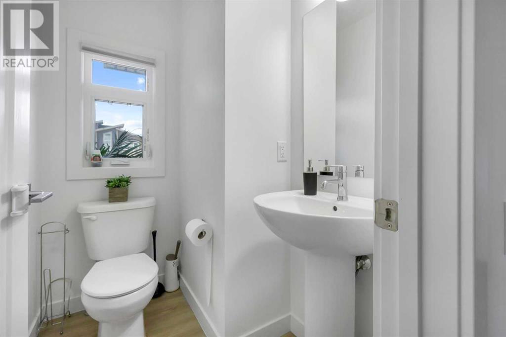 Single Family House for Sale in  Sage Bluff Gate Sage Hill Calgary 