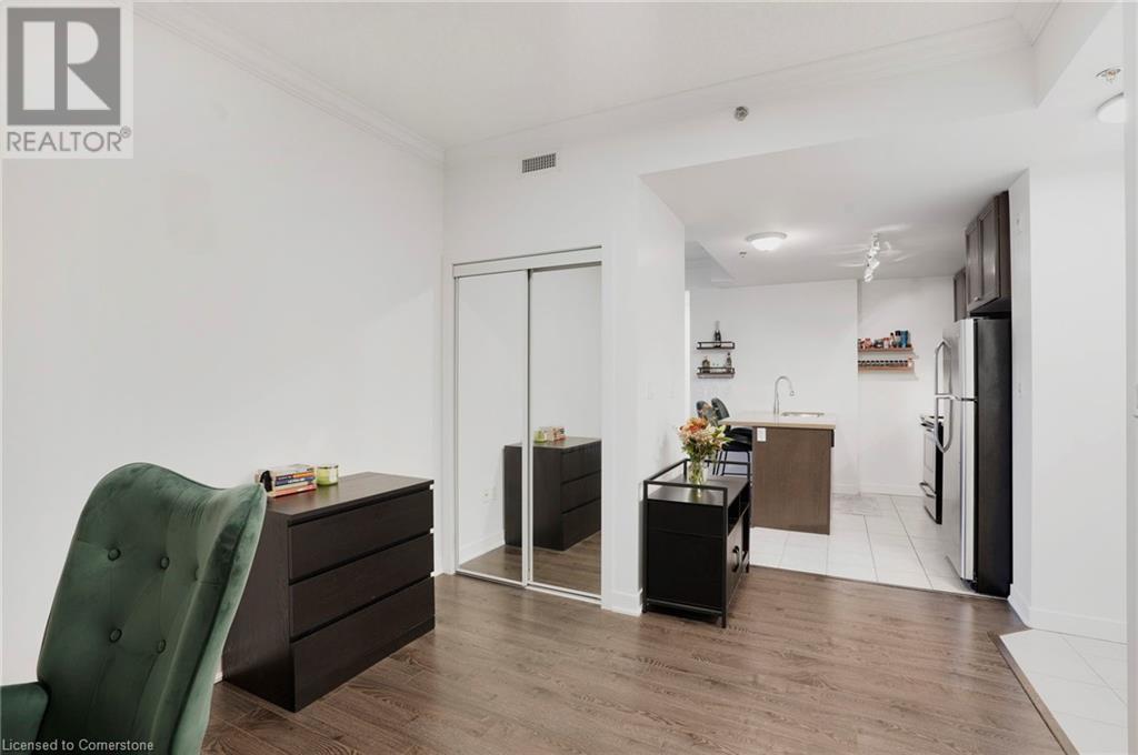 Photo 13 of 90 Charlton Avenue W Unit 304, Hamilton ON