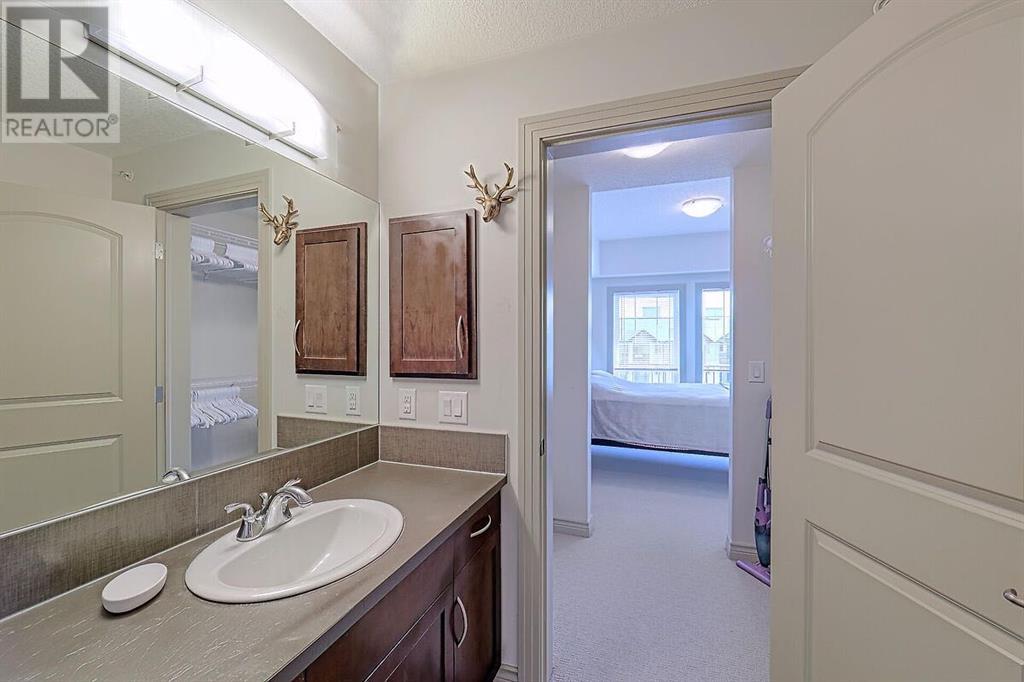 Single Family House for Sale in   Royal Oak Plaza NW Royal Oak Calgary 