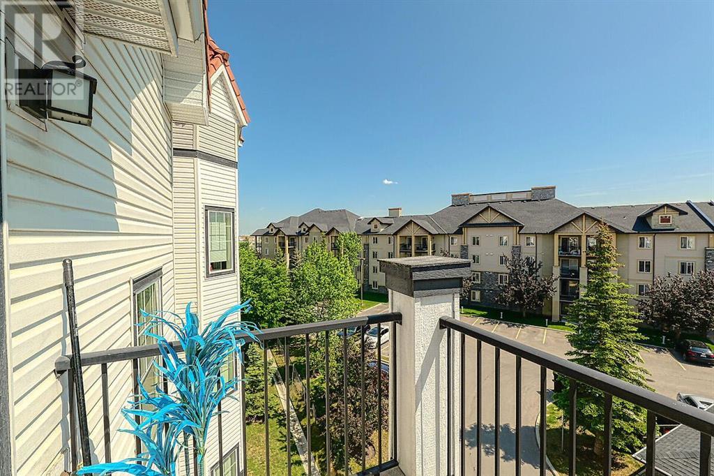 Single Family House for Sale in   Royal Oak Plaza NW Royal Oak Calgary 