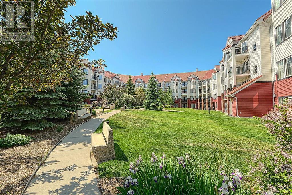 Single Family House for Sale in   Royal Oak Plaza NW Royal Oak Calgary 
