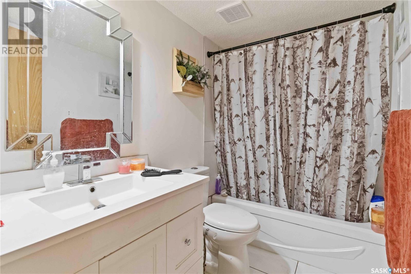 Photo 23 of 101 335 Kingsmere Boulevard, Saskatoon SK