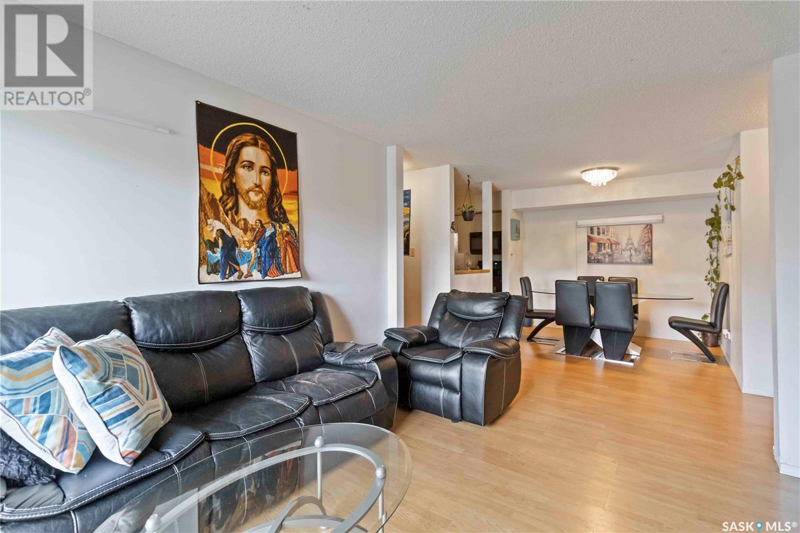 Photo 11 of 101 335 Kingsmere Boulevard, Saskatoon SK