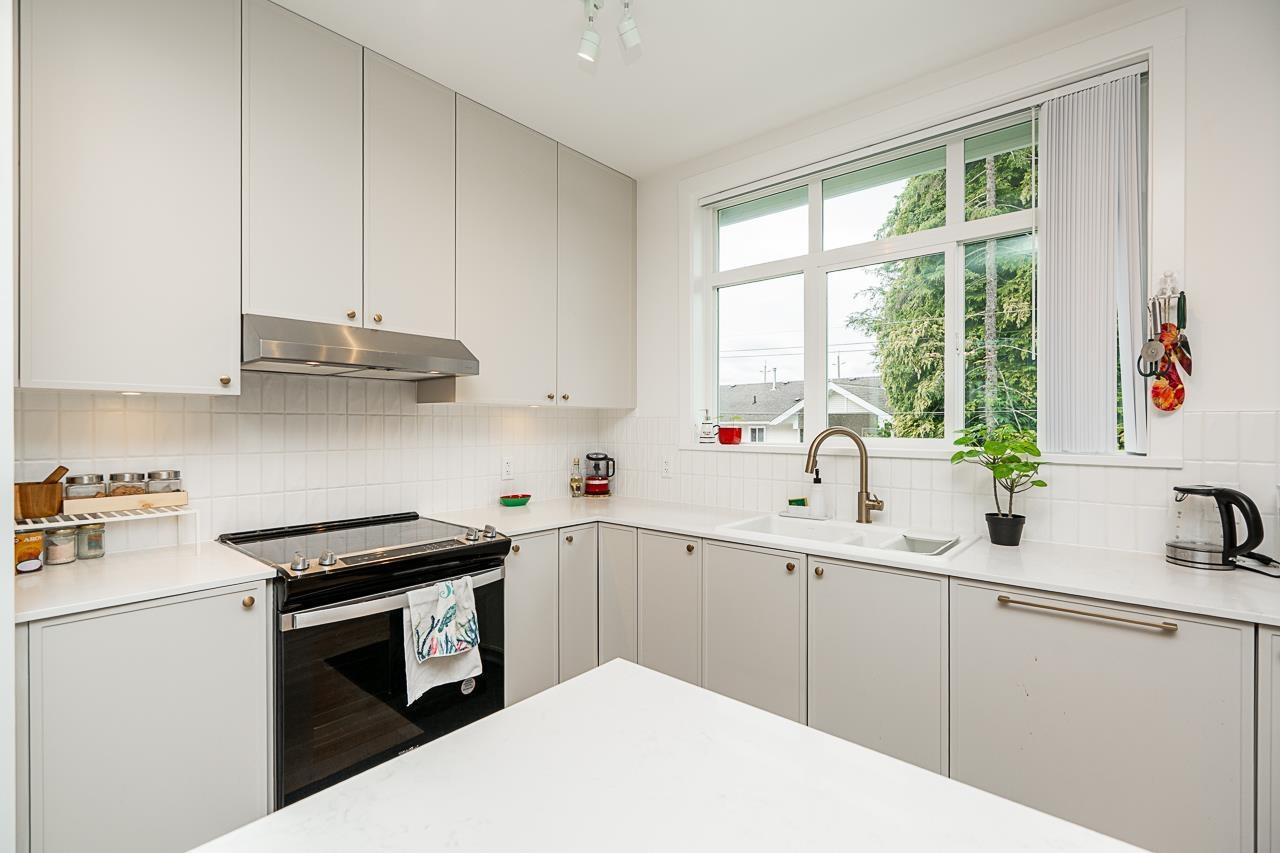 Photo 10 of 51 14151 58 A Avenue, Surrey BC