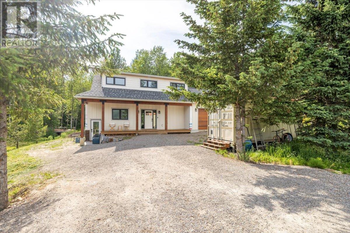 Photo 9 of 106 Sparling Road, Fernie BC