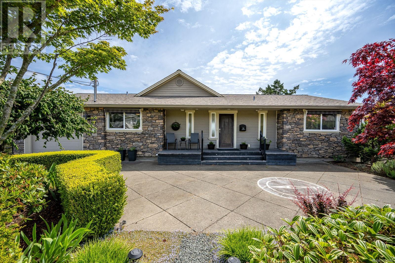 Photo 41 of 321 Carnegie St, Campbell River BC