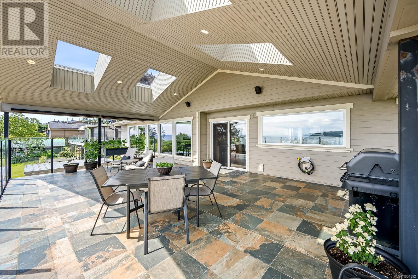 Photo 56 of 321 Carnegie St, Campbell River BC