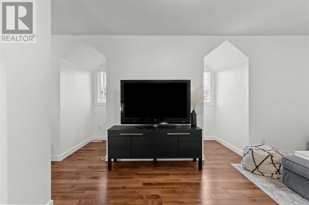 Single Family House for Sale in    Street SW Richmond Calgary 