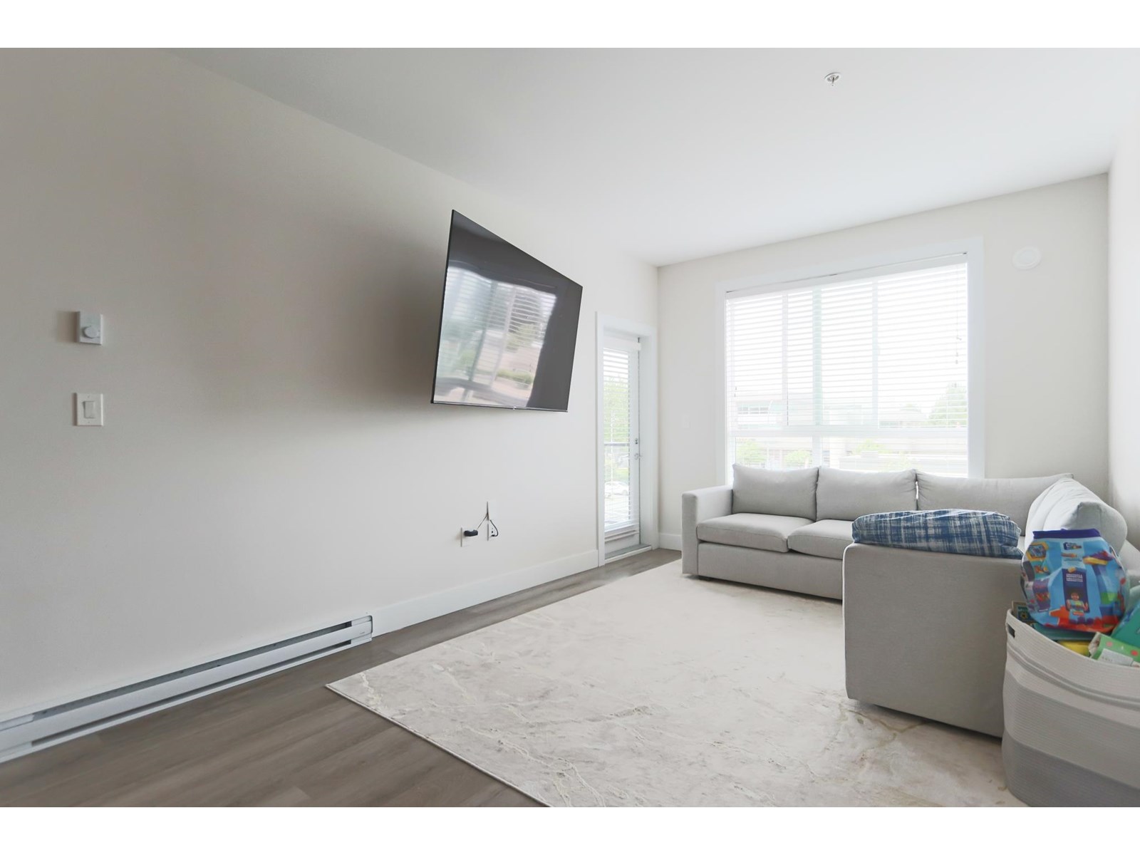 Photo 10 of 310 32838 Ventura Avenue, Abbotsford BC