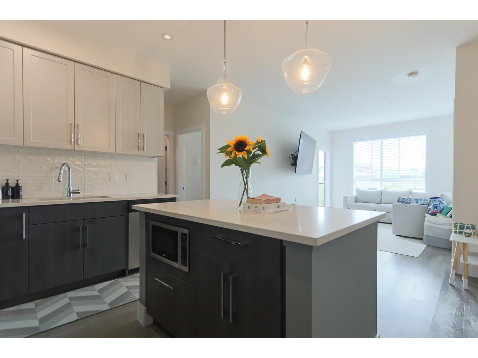 Photo 6 of 310 32838 Ventura Avenue, Abbotsford BC