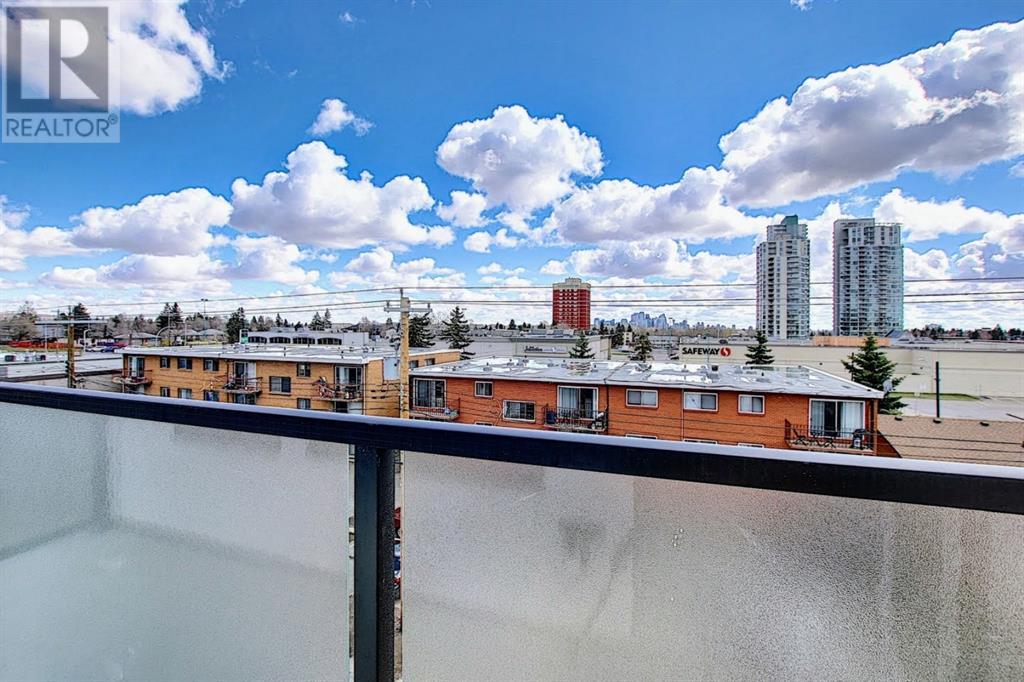 Single Family House for Sale in Unit   th Street SW Rosscarrock Calgary 
