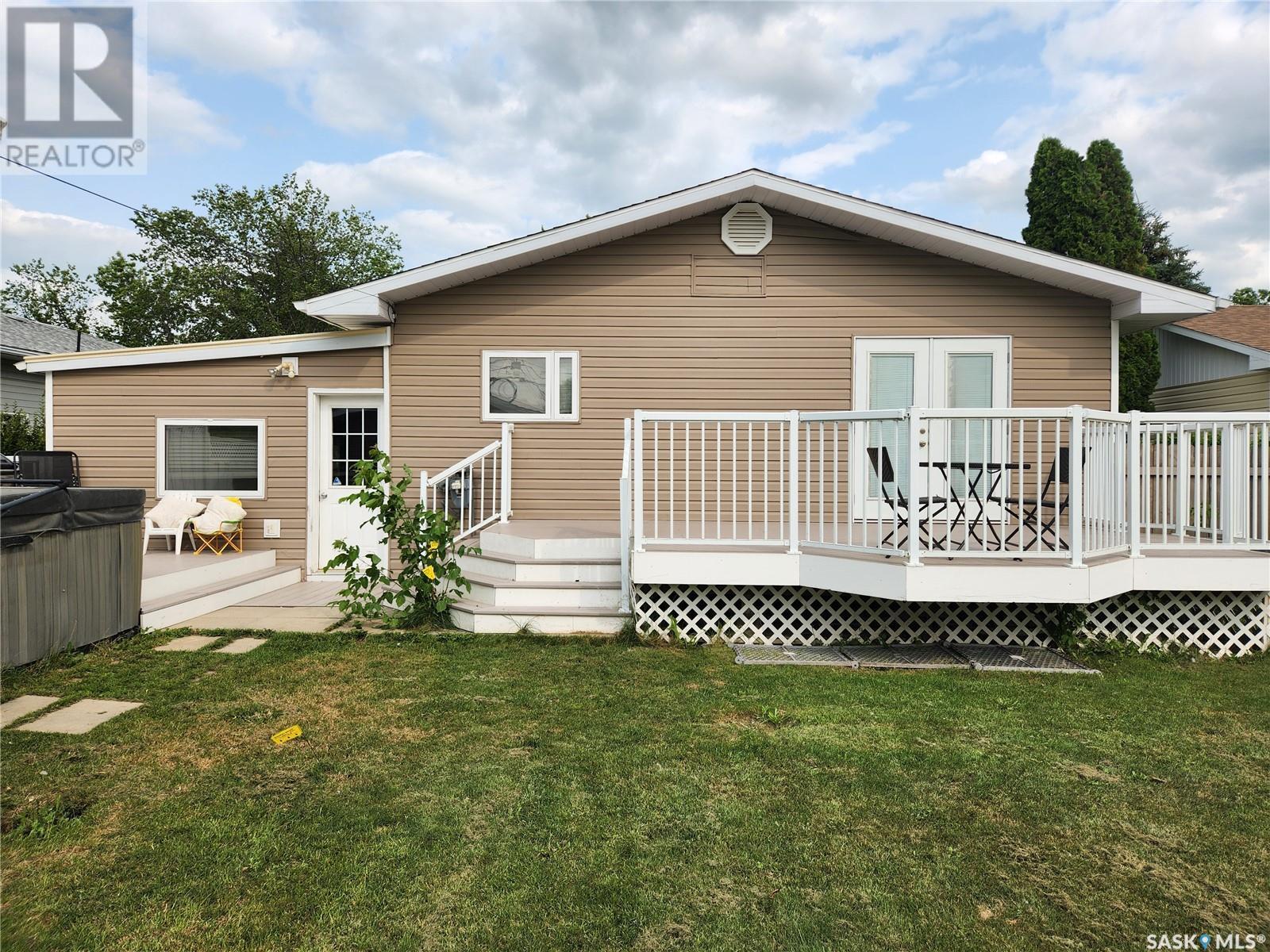 Photo 2 of 1519 97th Street, Tisdale SK
