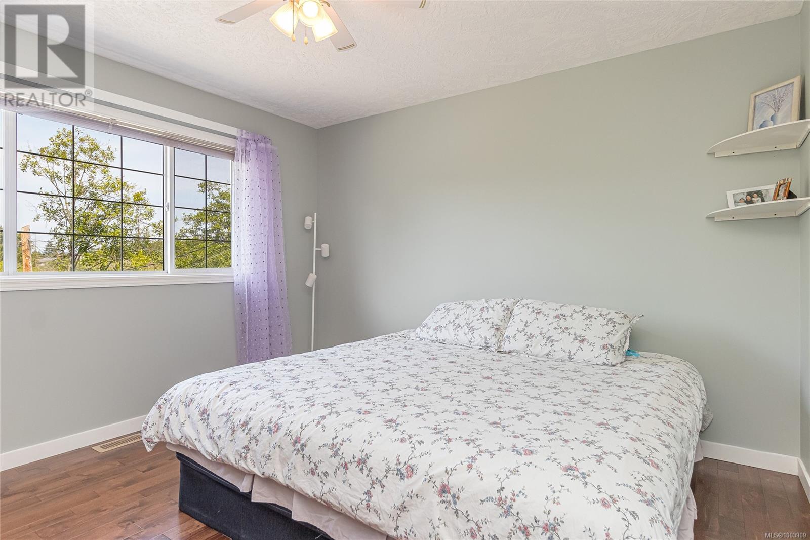 Photo 11 of 4731 Hammond Bay Rd, Nanaimo BC