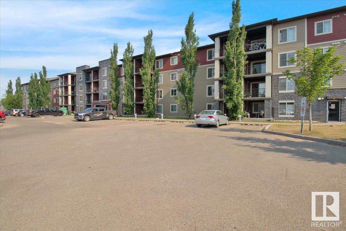 Photo 3 of 101 107 Watt Cm Sw Sw, Edmonton AB