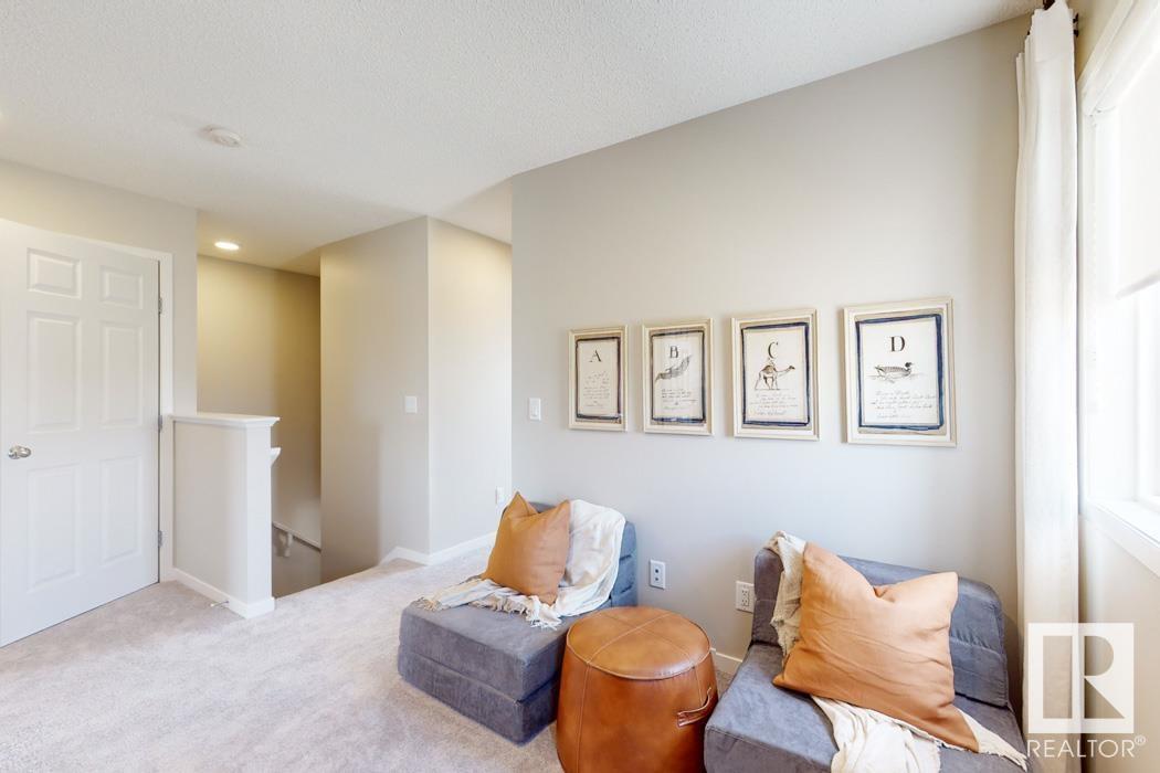 Photo 15 of 20704 42 Av Nw, Edmonton AB