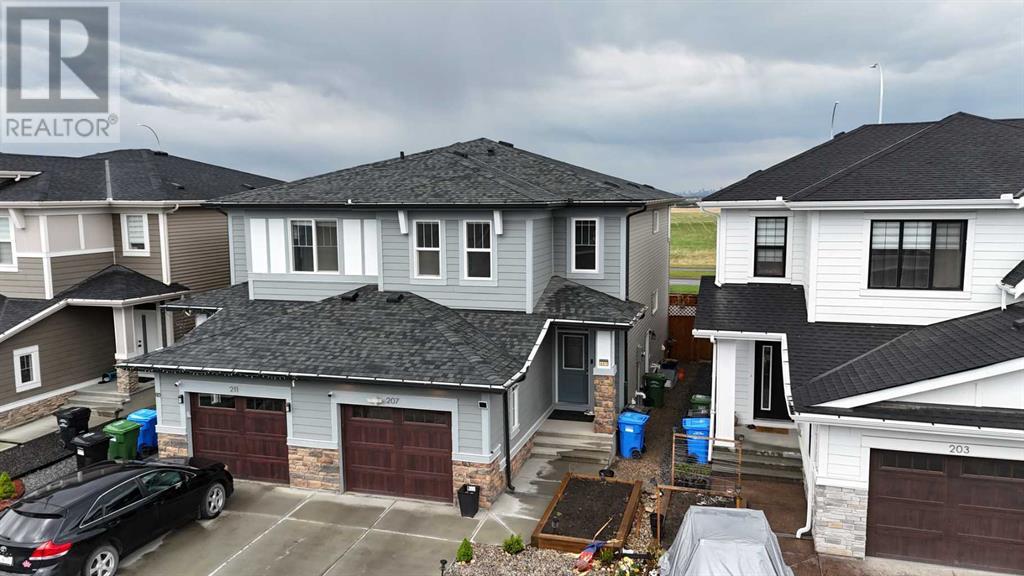 Single Family House for Sale in  Creekstone Way SW Pine Creek Calgary 