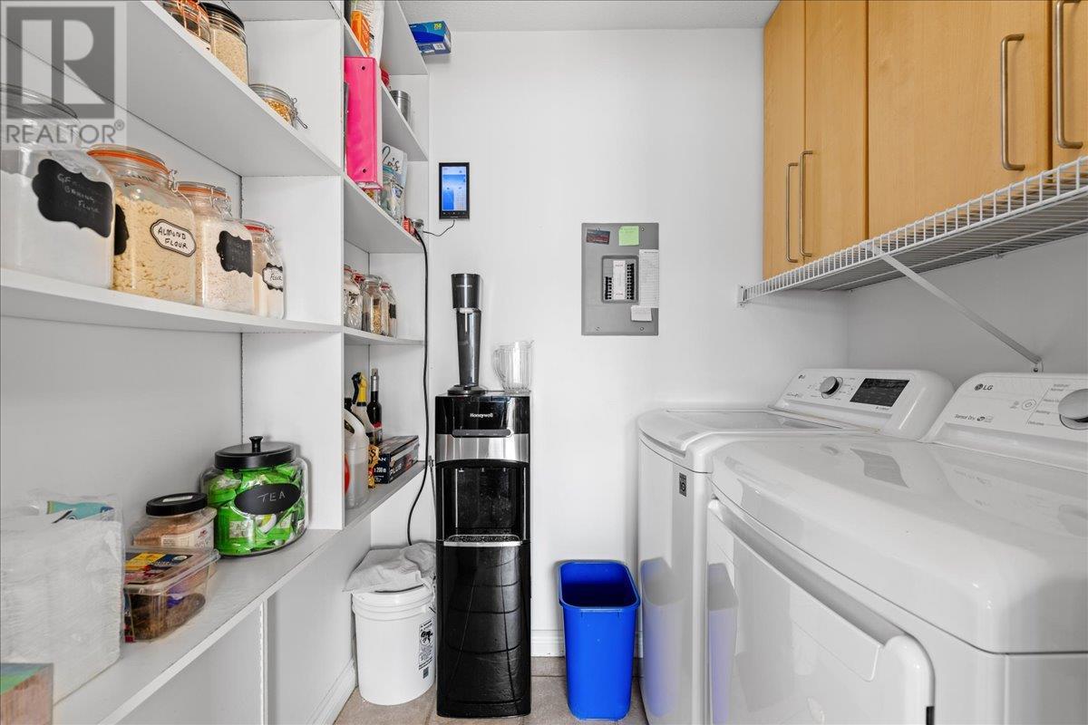 201 4470 Ponderosa Drive, Peachland