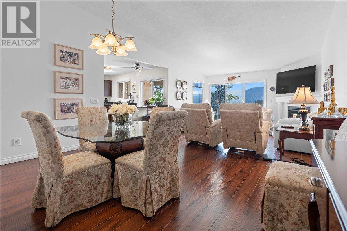 201 4470 Ponderosa Drive, Peachland